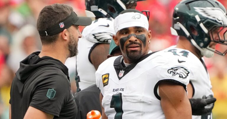 10 reasons the Eagles will be a dumpster fire this season