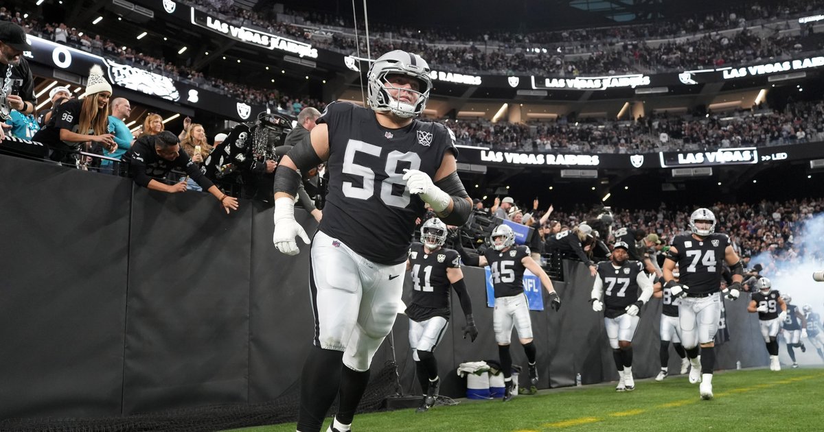 Three training camp trade targets who make sense for the Eagles