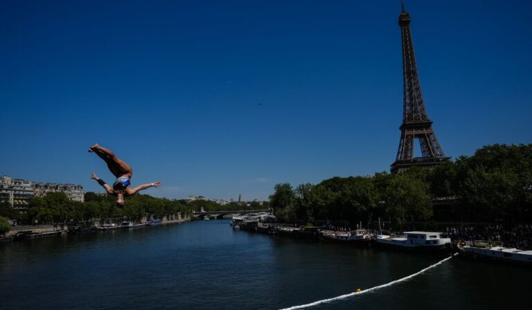 High divers take the plunge in the Seine in a new test of Paris’ reclaimed river