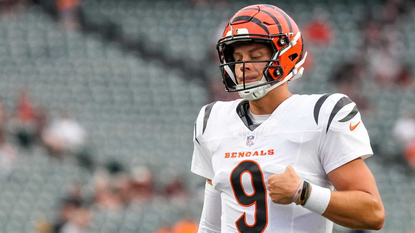 Joe Burrow plays two series in Bengals’ preseason opener