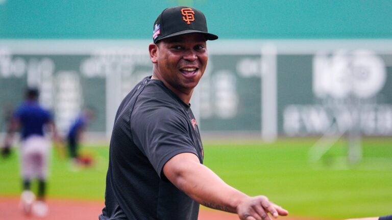 Red Sox fans boo Rafael Devers in first AB back in Boston